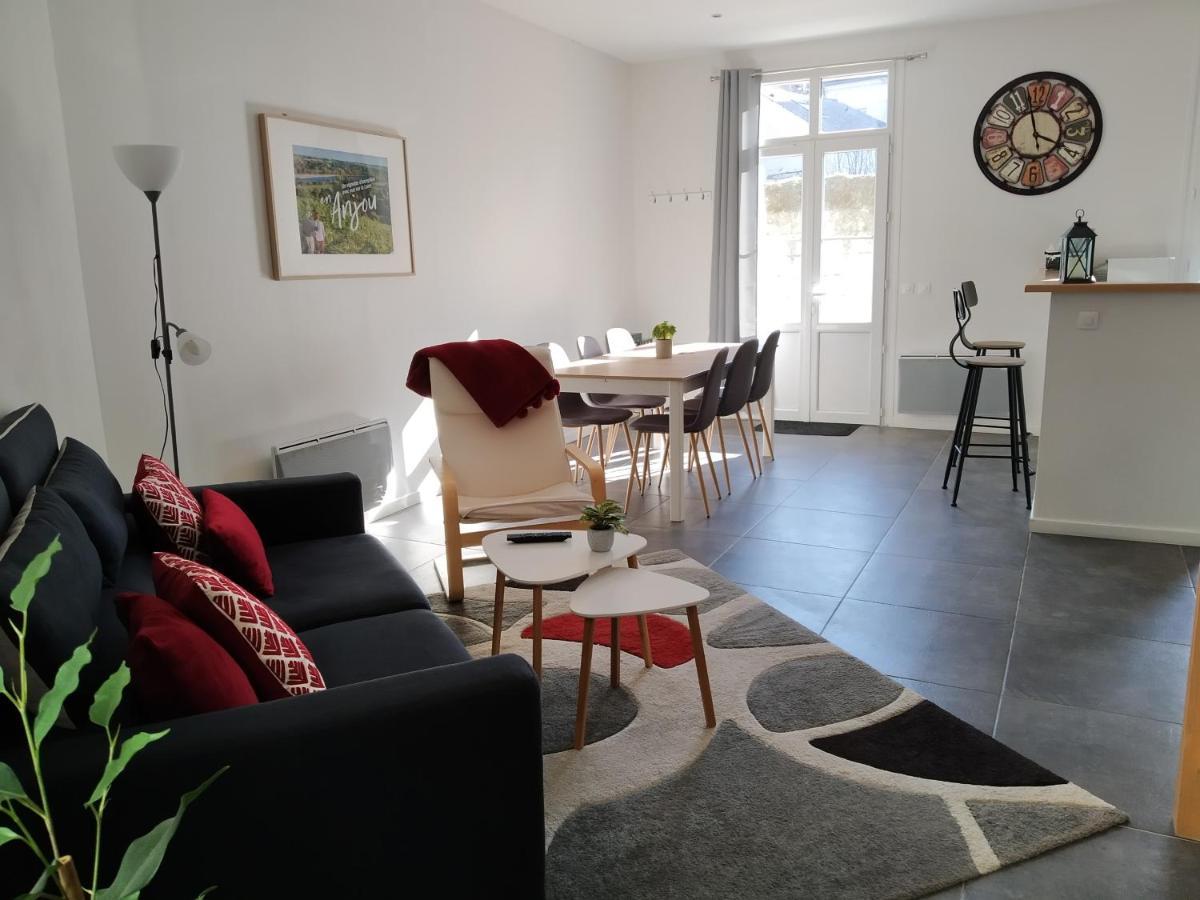 Jolie maison en tuffeau dans le centre de Saumur Extérieur photo